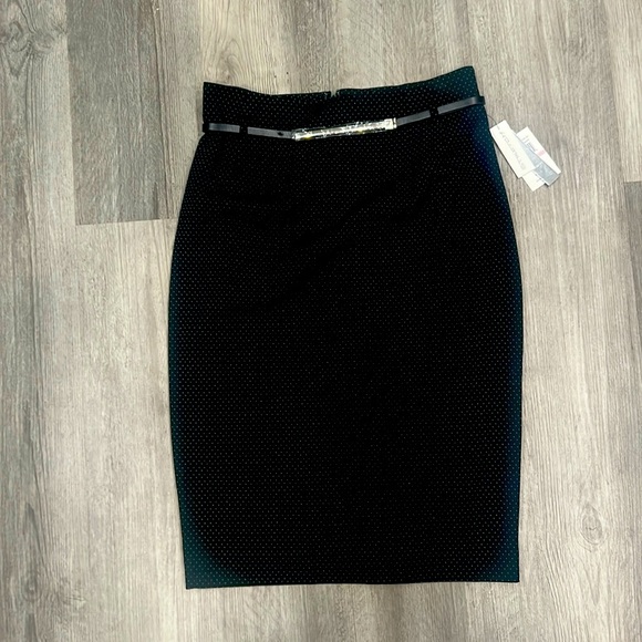 Amanda & Chelsea Dresses & Skirts - Amanda & Chelsea pencil skirt